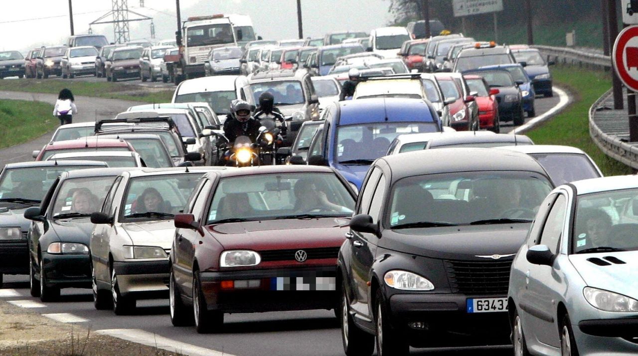 découvrez les enjeux des accidents routiers impliquant des conducteurs non assurés. informez-vous sur les conséquences juridiques, les risques financiers et les protections disponibles pour les victimes. restez vigilant et protégez-vous sur la route.