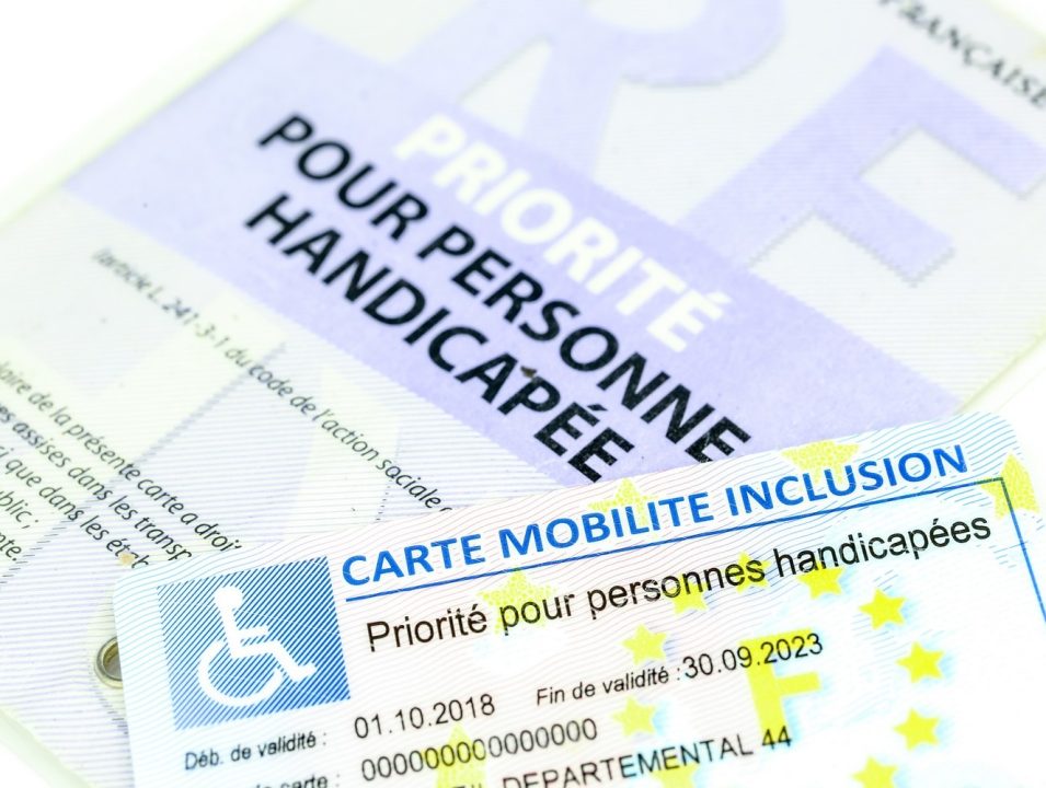 découvrez tout ce qu’il faut savoir sur la carte d’assistance mobilité : conditions d’obtention, avantages et démarches pour faciliter vos déplacements quotidiens.