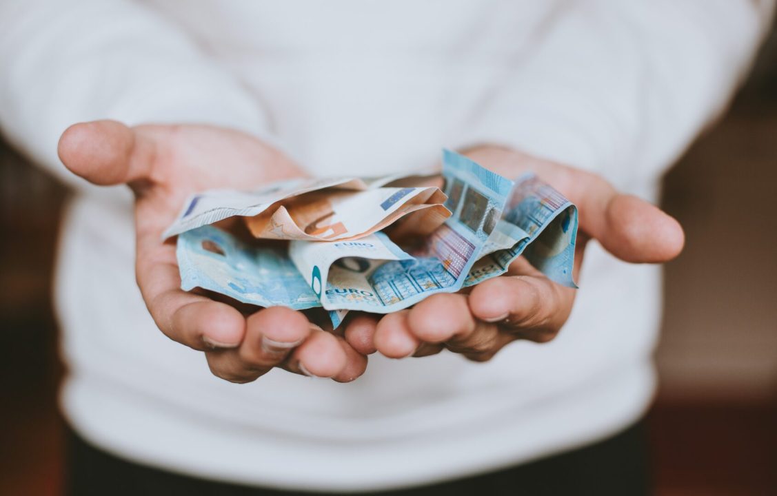 découvrez tout ce qu'il faut savoir sur le coût de l’assurance auto : facteurs influençant les tarifs, conseils pour économiser et comparatif des offres pour choisir la meilleure assurance selon votre profil.