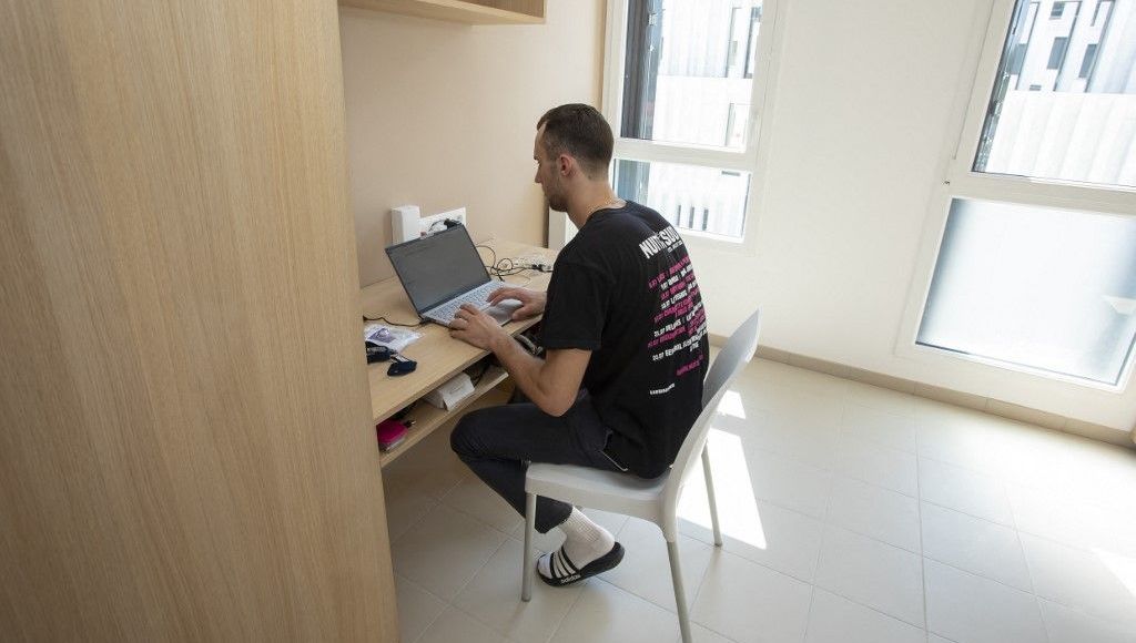 découvrez pourquoi le coût de la facture obligatoire de 758€ connaît une forte hausse dans deux régions spécifiques, impactant les budgets des habitants.