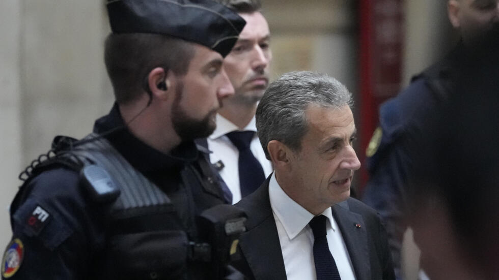 enquête sur nicolas sarkozy clôturée sans suite : découvrez les raisons et les détails de cette décision judiciaire.