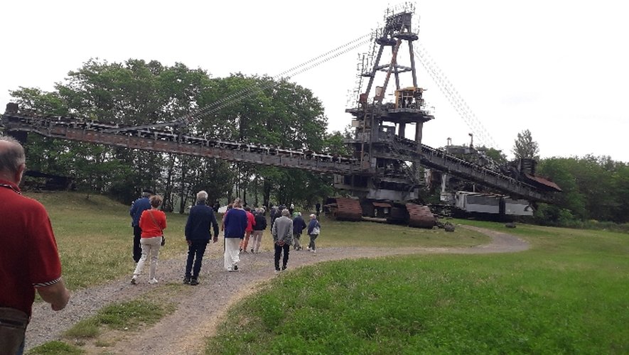 découvrez rétromobile à luc-la-primaube, un événement incontournable pour les passionnés de voitures anciennes et de collection. expositions, ventes et animations autour de l'automobile vintage.