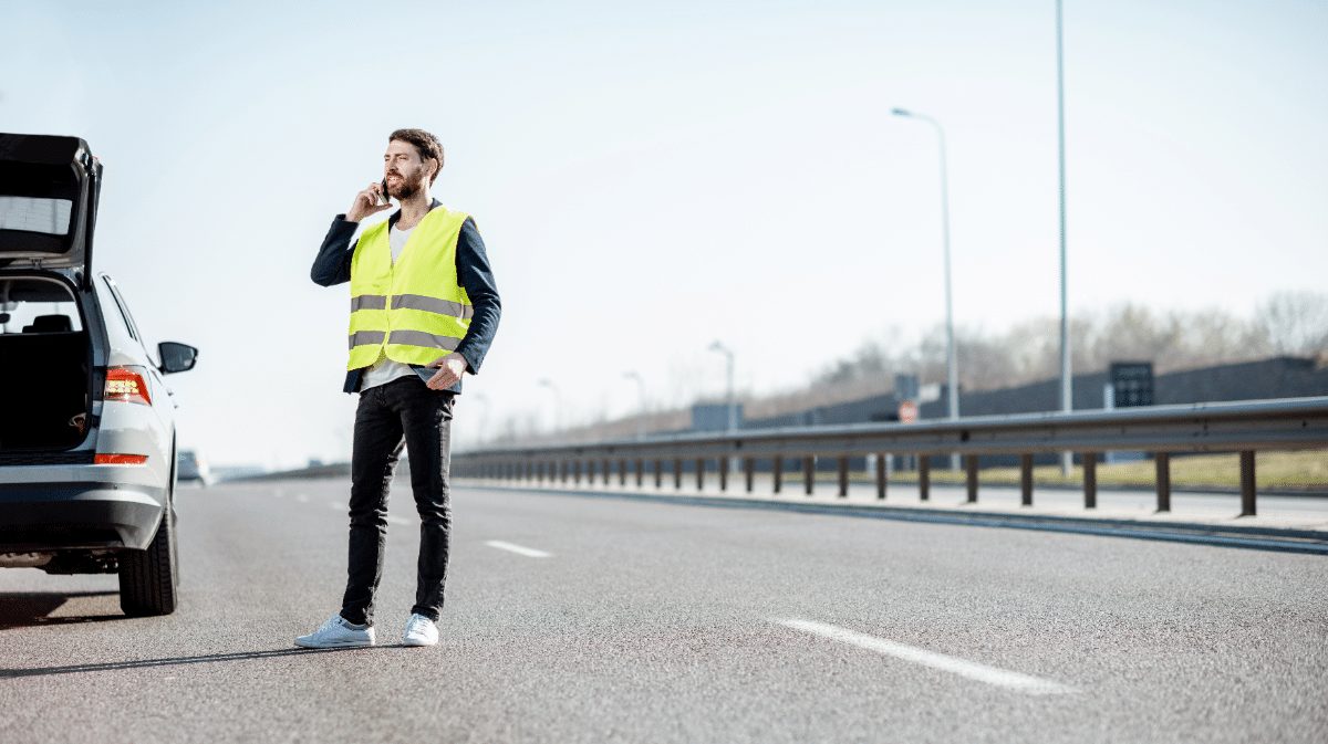 découvrez pourquoi de plus en plus d'entreprises intègrent la formation à la sécurité routière pour protéger leurs employés et réduire les risques d'accidents.