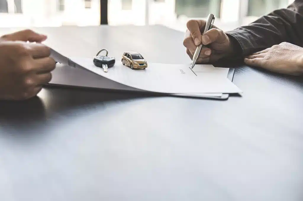 découvrez comment souscrire une assurance auto après une résiliation, les astuces pour retrouver une couverture rapidement et les conseils pour choisir la meilleure offre adaptée à votre situation.